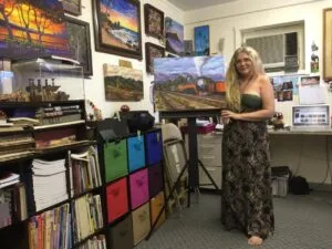 Hawaiian-Painter-Darice-Machel-McGuire-in-her-studio-1 Darice Machel McGuire 1